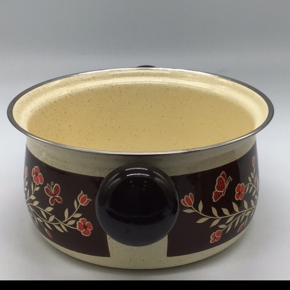 Beautiful pot - Picture 3 of 5